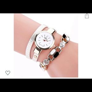 NWT Women’s bracelet watch